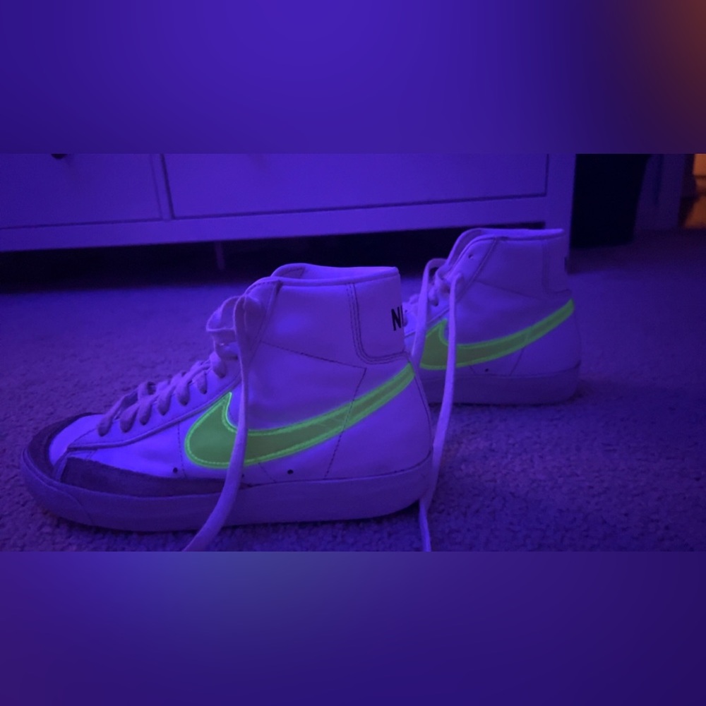 Women’s Blazer Mid '77 Essential 'White Volt’ 2021 Gem
